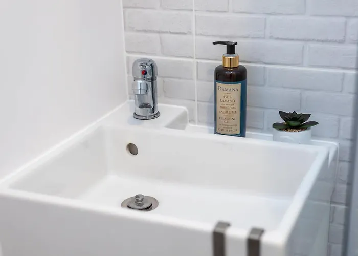 Apartman Burakowska In By Renters Varsó